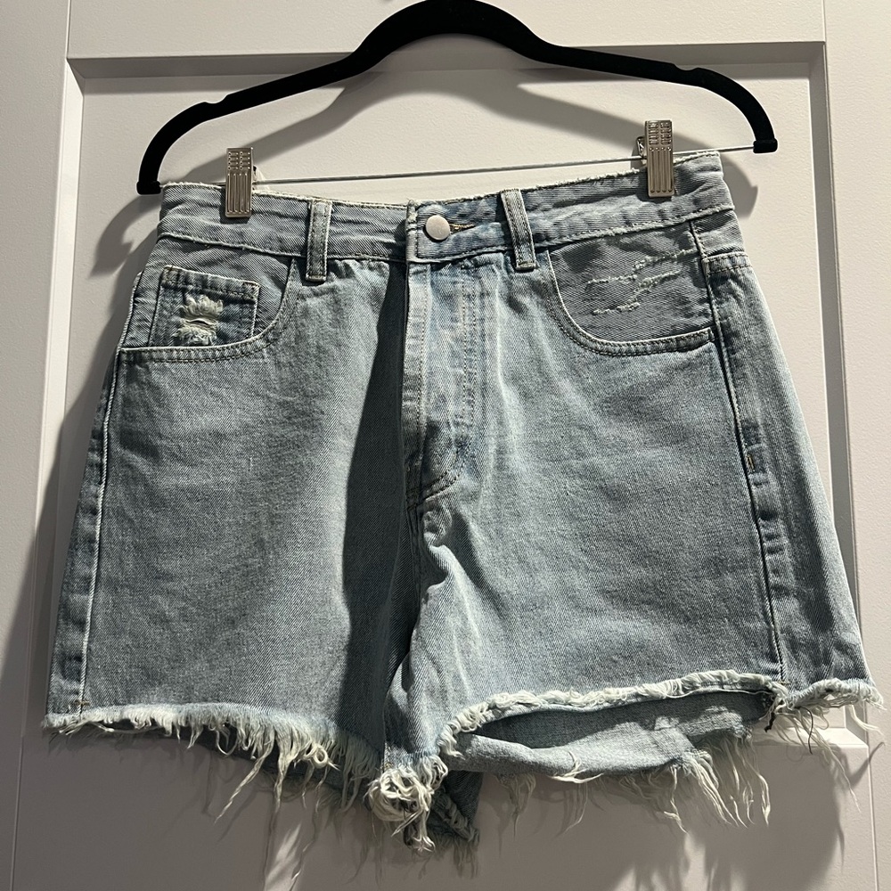 TALULAH Frayed Jean Shorts